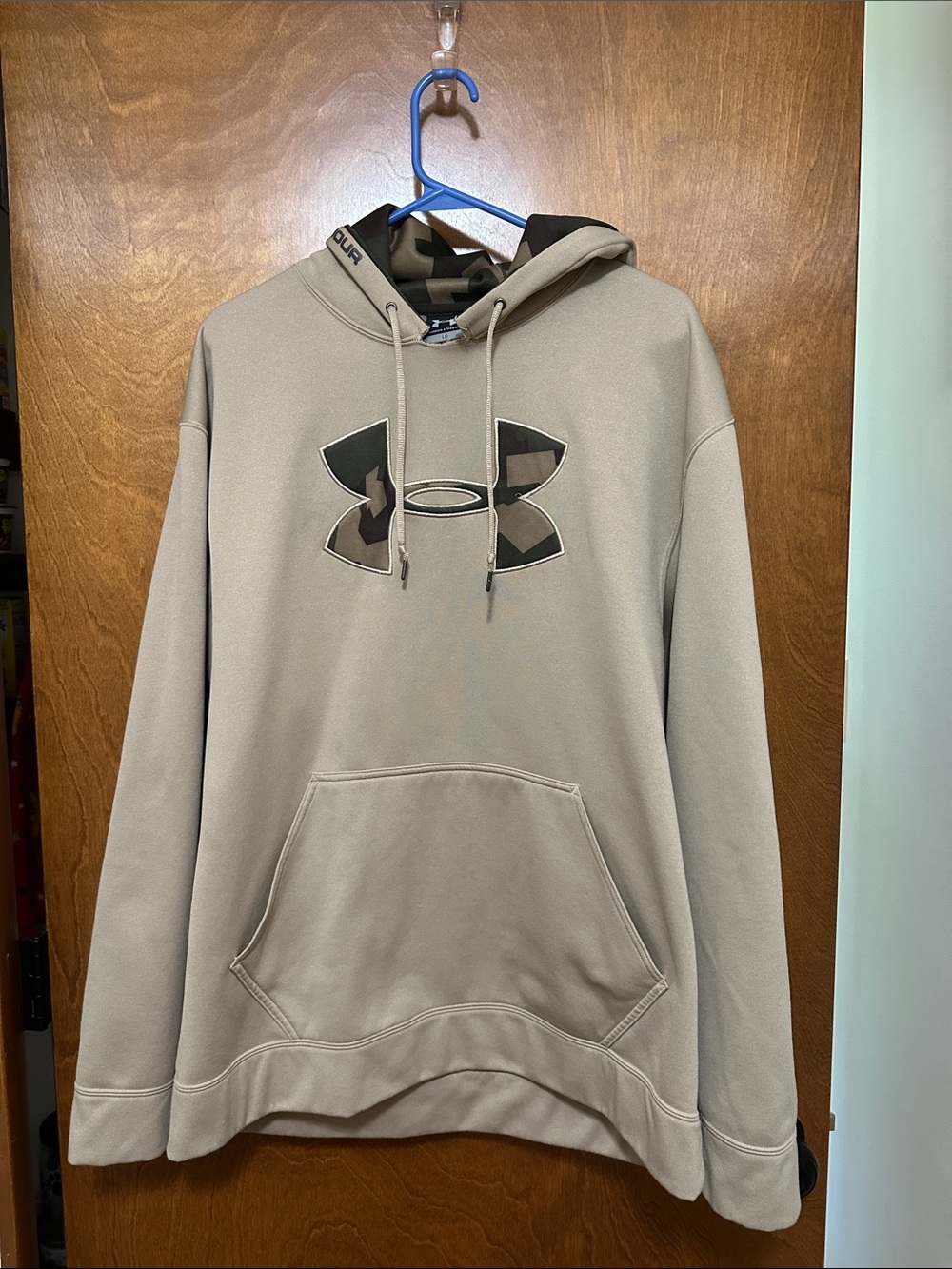 Under Armour Men’s Taupe Hoodie with Camo Logo Accent